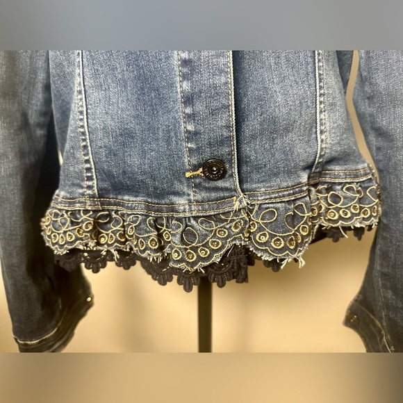 ONADO Paris Women’s Embroidered Lace Asymmetric Hem Cotton Denim Jacket Sz XL/42 - Picture 6 of 13